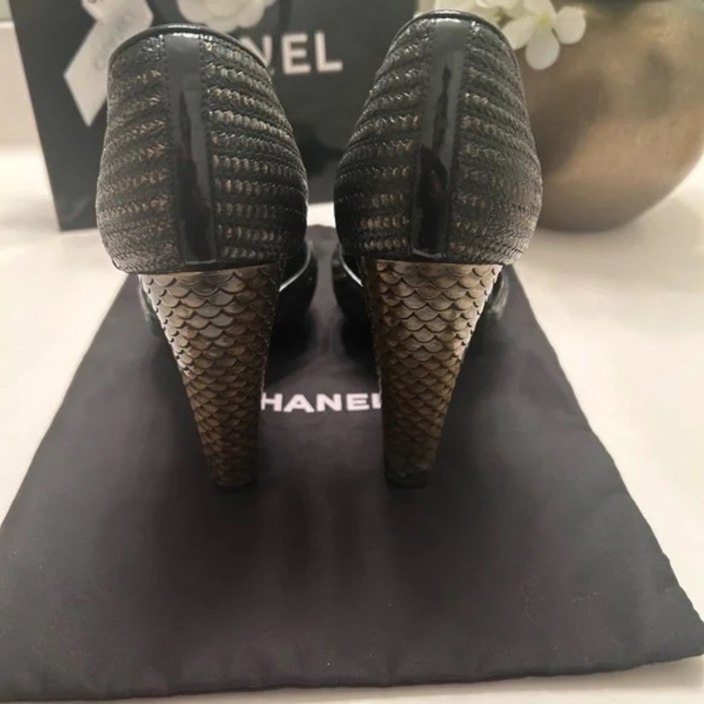 Authentic CHANEL Black & Gold Python Pumps - image 6